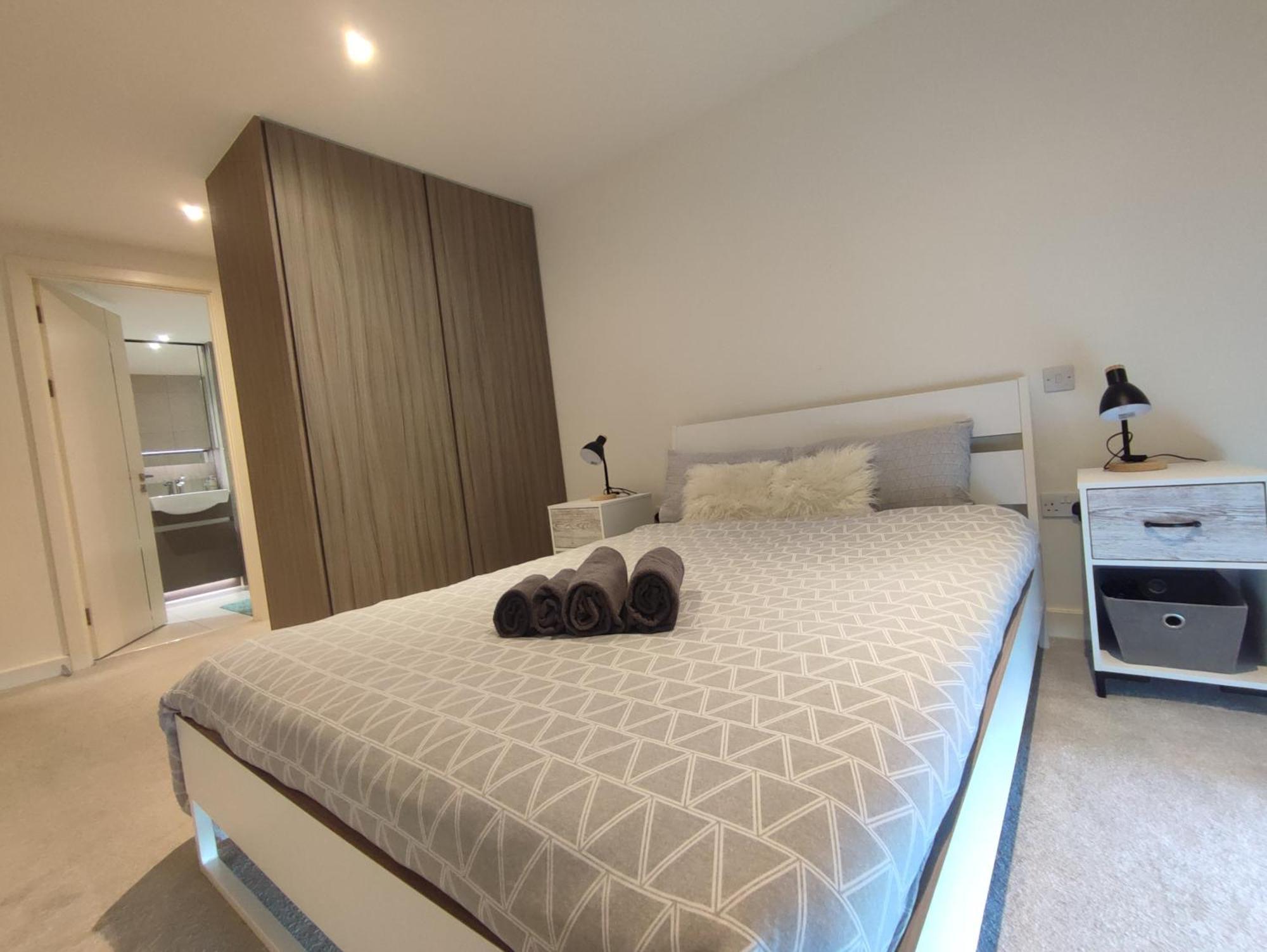 Luxury Riverside Apt With Easy Access To Central London, O2, Excel Centre And Parking Экстерьер фото
